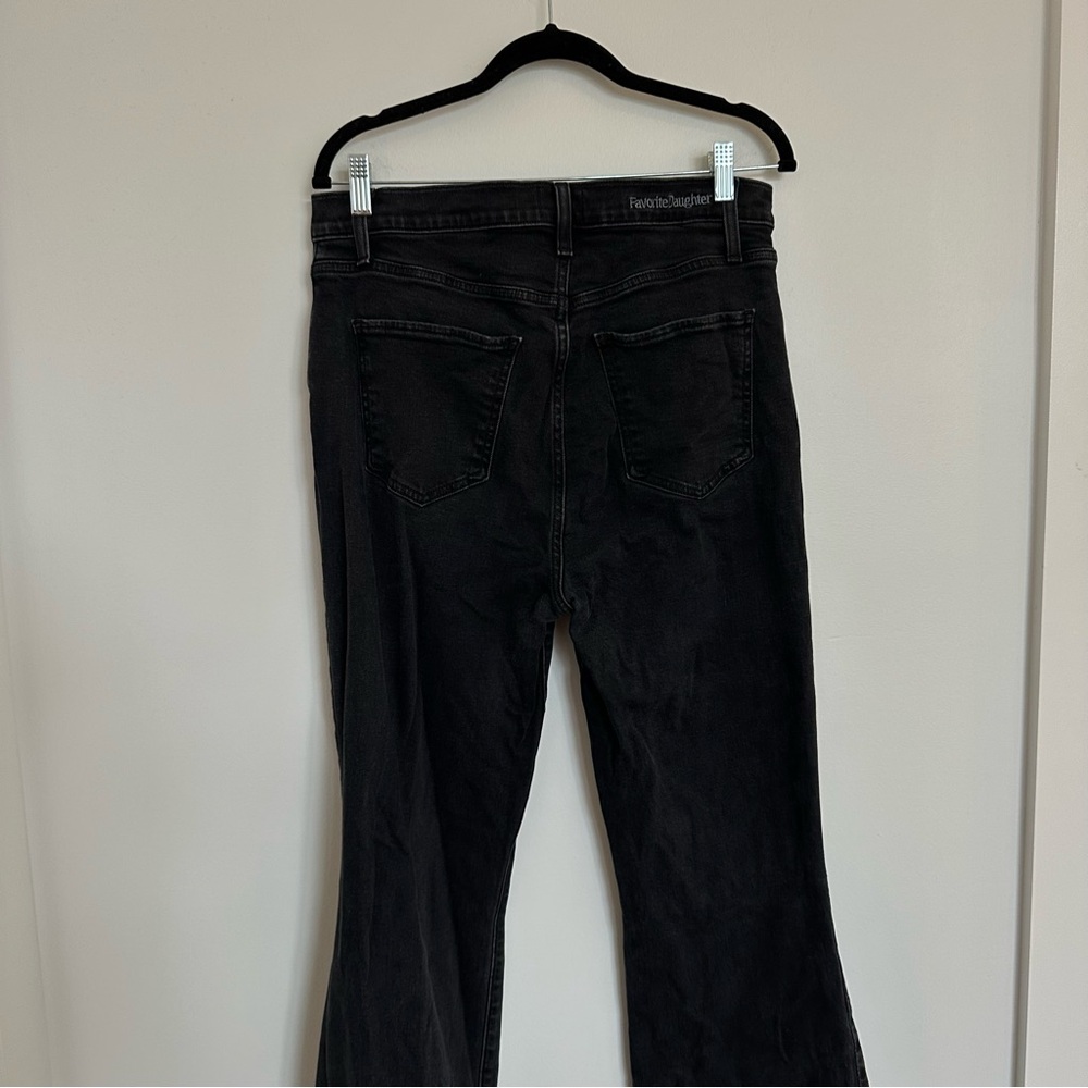 Favorite Daughter VALENTINA
BOULDER Black Boot Cut High-Rise Jeans - Picture 10 of 15